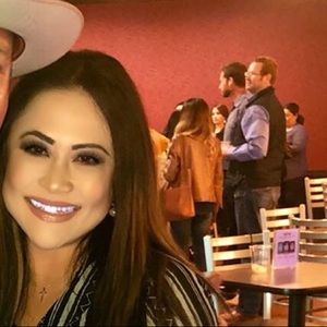 Meet your Posher, Aileen